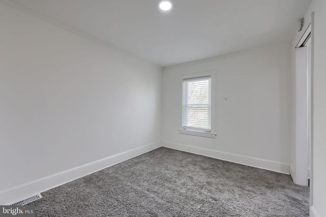 355 E ROSS ST, Lancaster, PA 17602