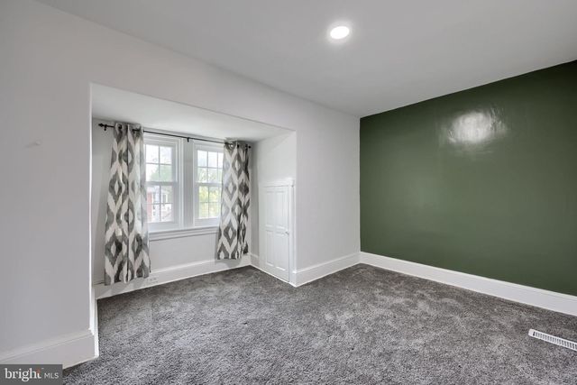 355 E ROSS ST, Lancaster, PA 17602