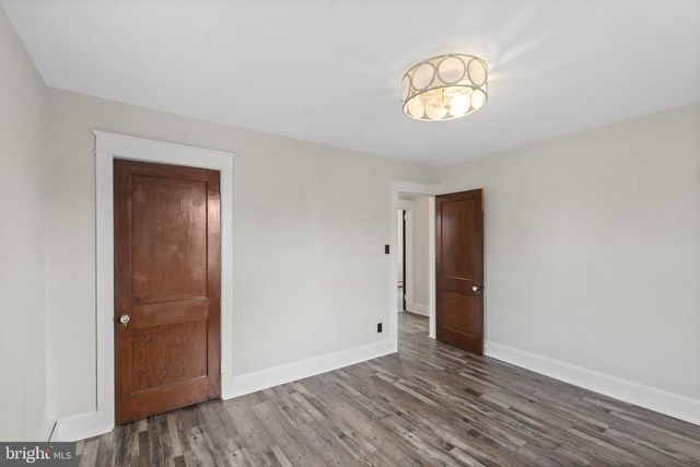 573 CHELTON AVE, Burlington, NJ 08016