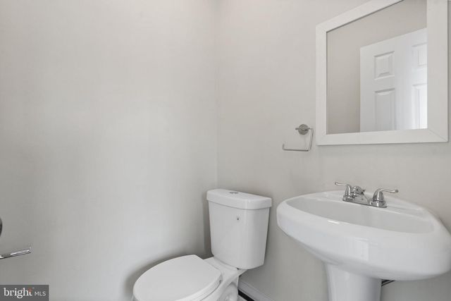 573 CHELTON AVE, Burlington, NJ 08016