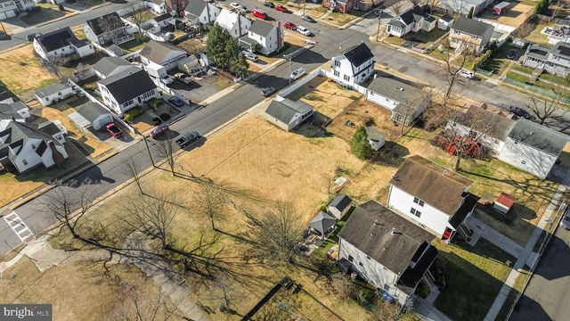 573 CHELTON AVE, Burlington, NJ 08016
