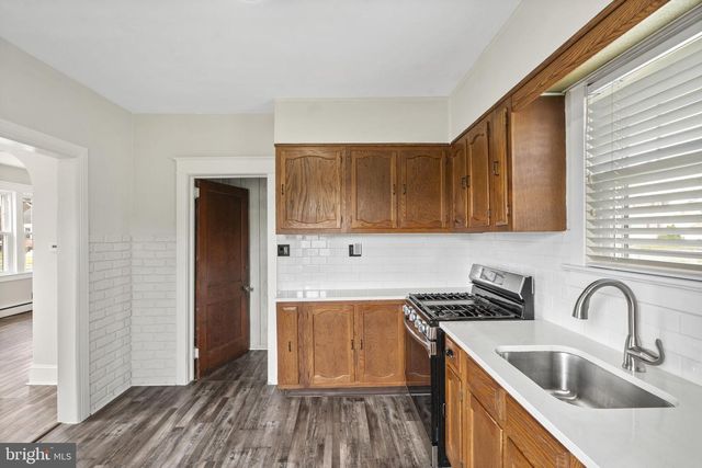 573 CHELTON AVE, Burlington, NJ 08016