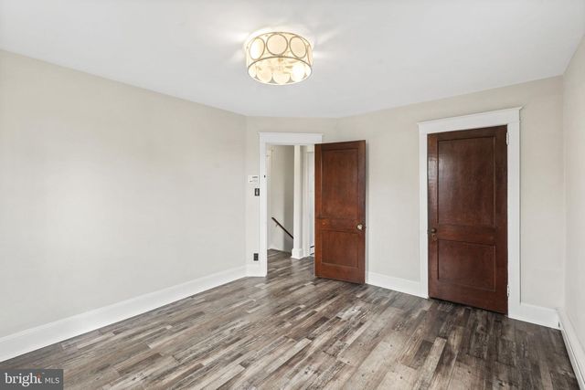 573 CHELTON AVE, Burlington, NJ 08016