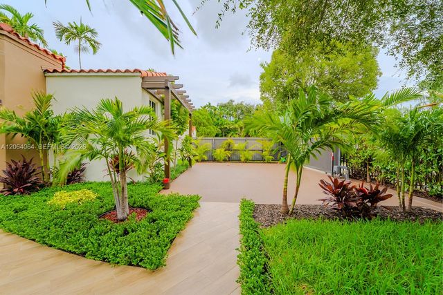 2483 SW 24th Street, Miami, FL 33145