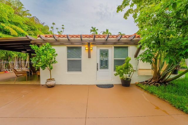 2483 SW 24th Street, Miami, FL 33145