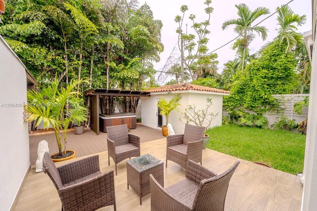 2483 SW 24th Street, Miami, FL 33145