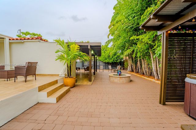 2483 SW 24th Street, Miami, FL 33145