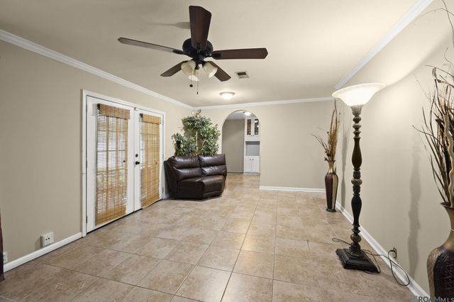 3045 Courtland Cir, Baton Rouge, LA 70814