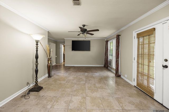 3045 Courtland Cir, Baton Rouge, LA 70814