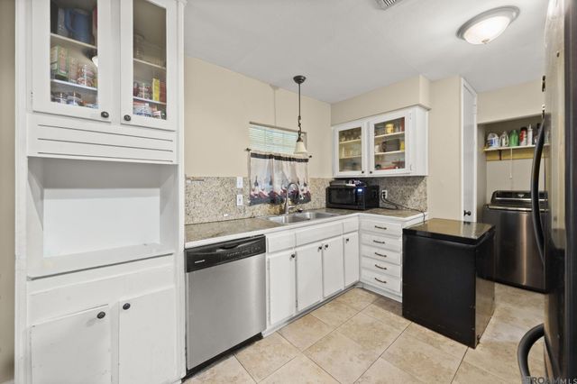 3045 Courtland Cir, Baton Rouge, LA 70814
