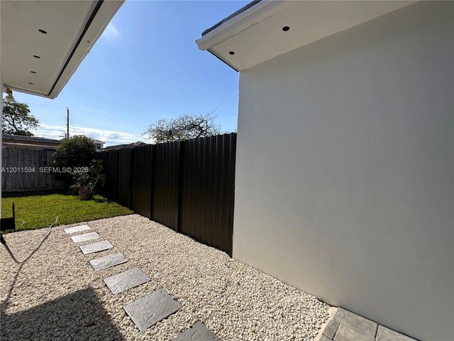 3252 SW 88th Pl 3252, Miami, FL 33165