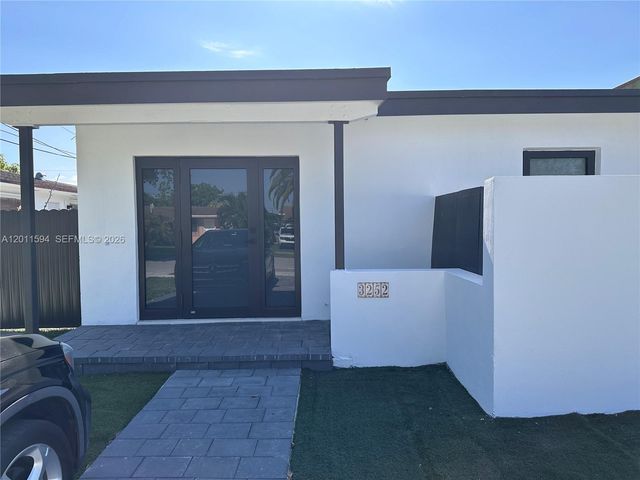 3252 SW 88th Pl 3252, Miami, FL 33165