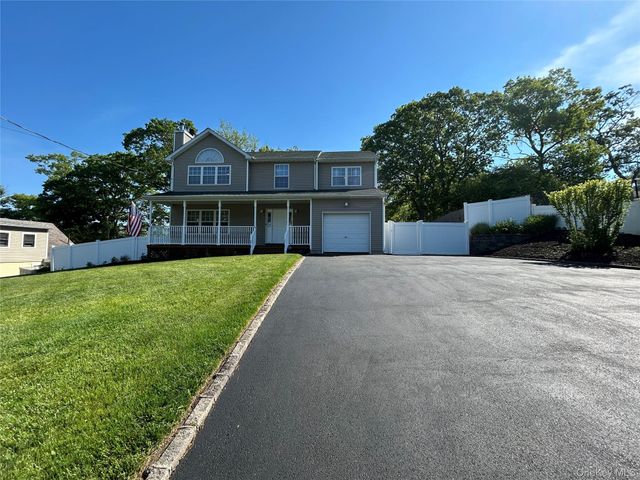 27 Sunburst Drive, Rocky Point, NY 11778