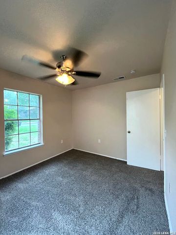 7607 Sage Oak St, Live Oak, TX 78233