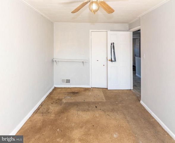 2038 LARKHALL RD, Dundalk, MD 21222