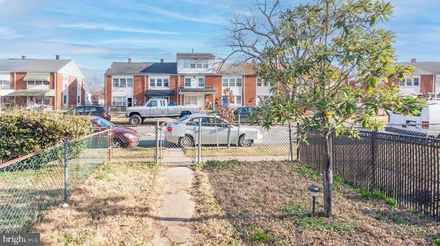 2038 LARKHALL RD, Dundalk, MD 21222