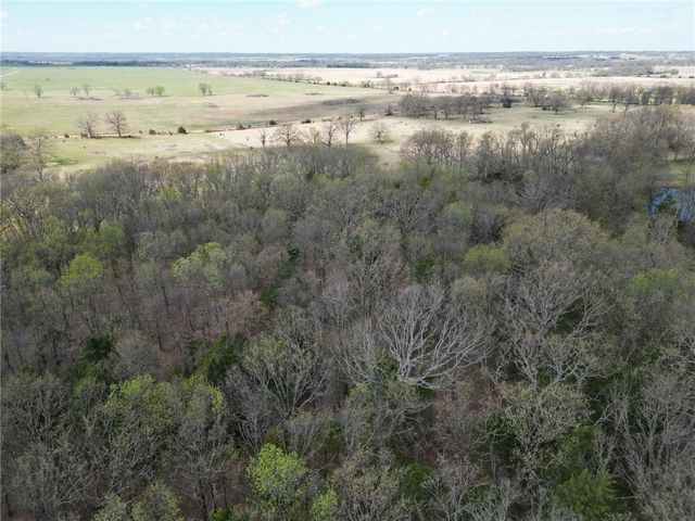 25 Graham, Gravette, AR 72736