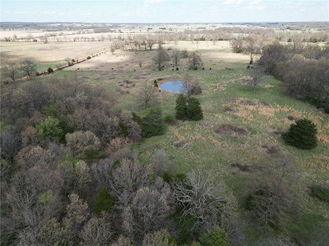 25 Graham, Gravette, AR 72736