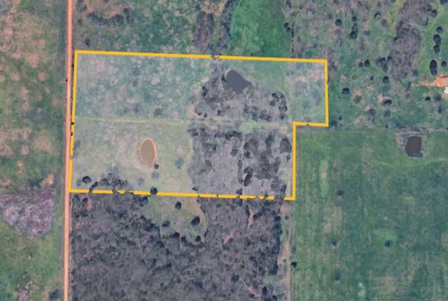 25 Graham, Gravette, AR 72736