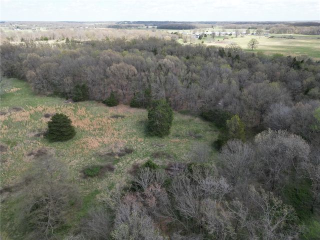 25 Graham, Gravette, AR 72736