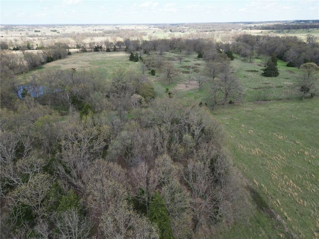25 Graham, Gravette, AR 72736