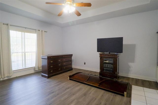 612 Colonial Dr Drive, Lake Charles, LA 70611