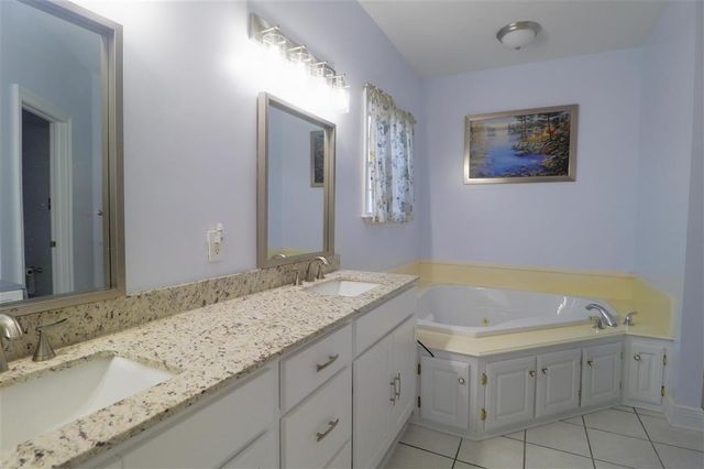 612 Colonial Dr Drive, Lake Charles, LA 70611