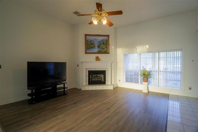 612 Colonial Dr Drive, Lake Charles, LA 70611