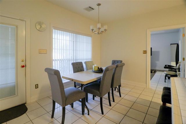 612 Colonial Dr Drive, Lake Charles, LA 70611