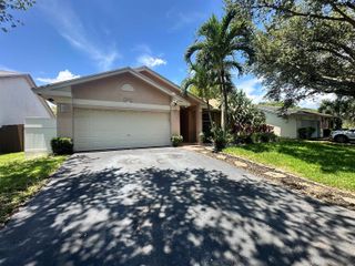 9825 NW 54th Place, Coral Springs, FL 33076