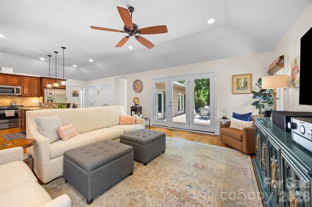 6 Honeysuckle Woods, Lake Wylie, SC 29710
