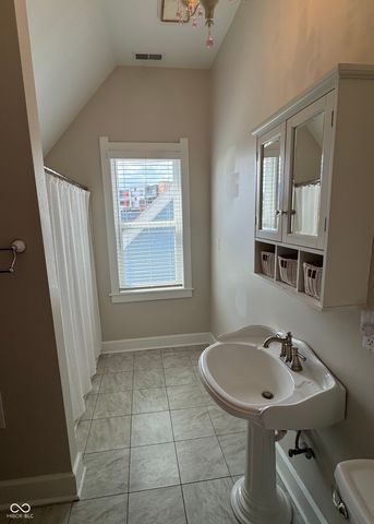 735 Elm Street, Indianapolis, IN 46203