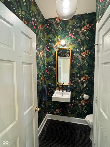 735 Elm Street, Indianapolis, IN 46203