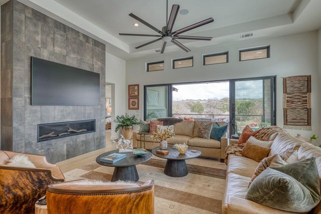 202 Azalea LOOP, Horseshoe Bay, TX 78657