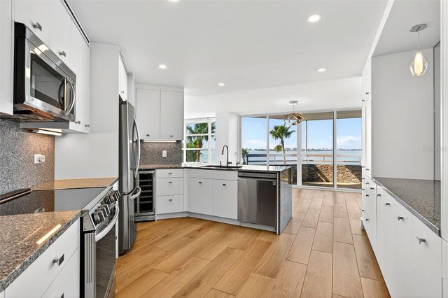 888 BLVD OF THE ARTS 605, Sarasota, FL 34236