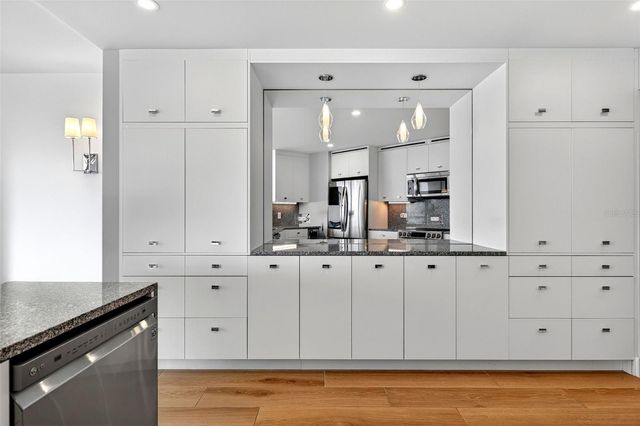 888 BLVD OF THE ARTS 605, Sarasota, FL 34236