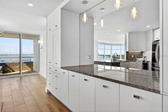 888 BLVD OF THE ARTS 605, Sarasota, FL 34236