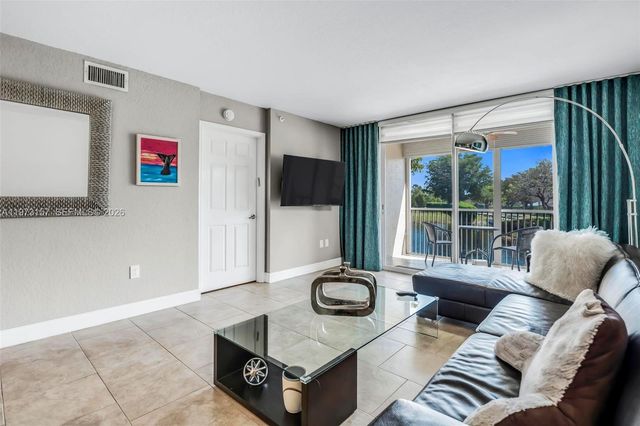 9539 Weldon Cir F214, Tamarac, FL 33321