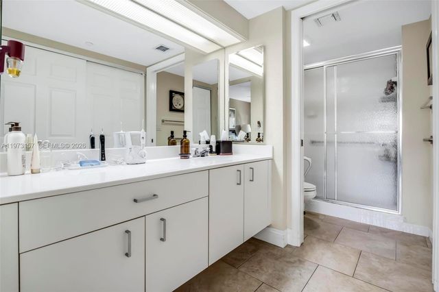 9539 Weldon Cir F214, Tamarac, FL 33321