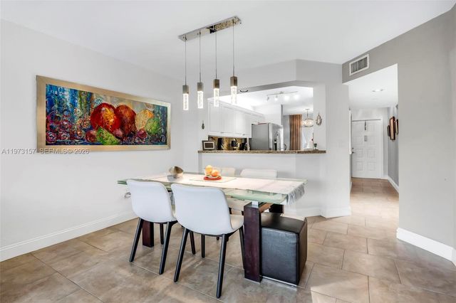 9539 Weldon Cir F214, Tamarac, FL 33321