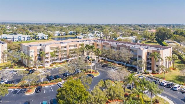 9539 Weldon Cir F214, Tamarac, FL 33321