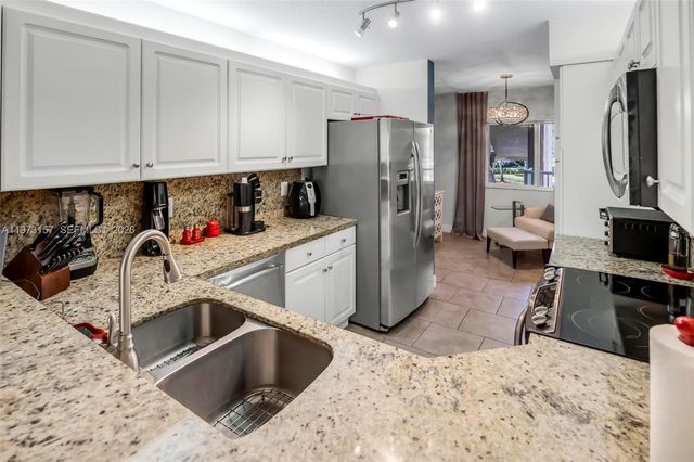 9539 Weldon Cir F214, Tamarac, FL 33321