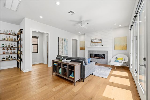 830 Wakefield Drive A, Houston, TX 77018