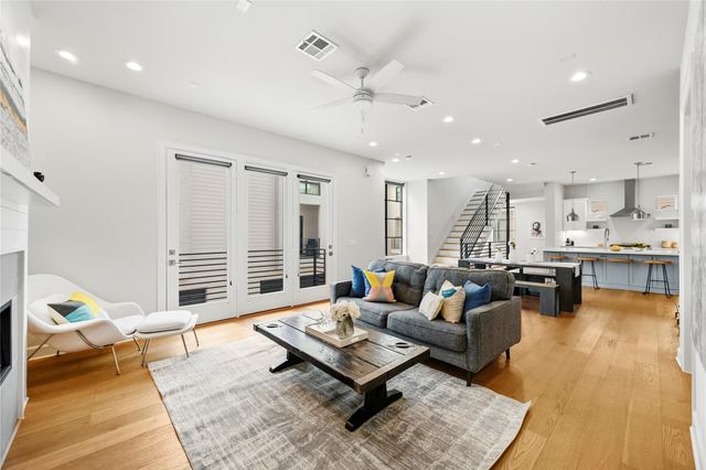 830 Wakefield Drive A, Houston, TX 77018