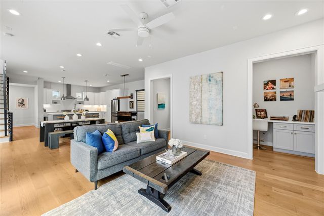 830 Wakefield Drive A, Houston, TX 77018