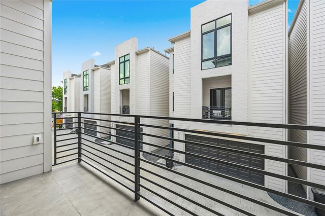 830 Wakefield Drive A, Houston, TX 77018