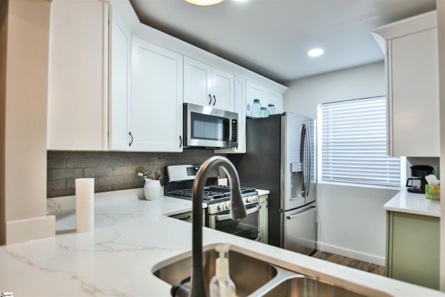 2530 E North Street, Greenville, SC 29615