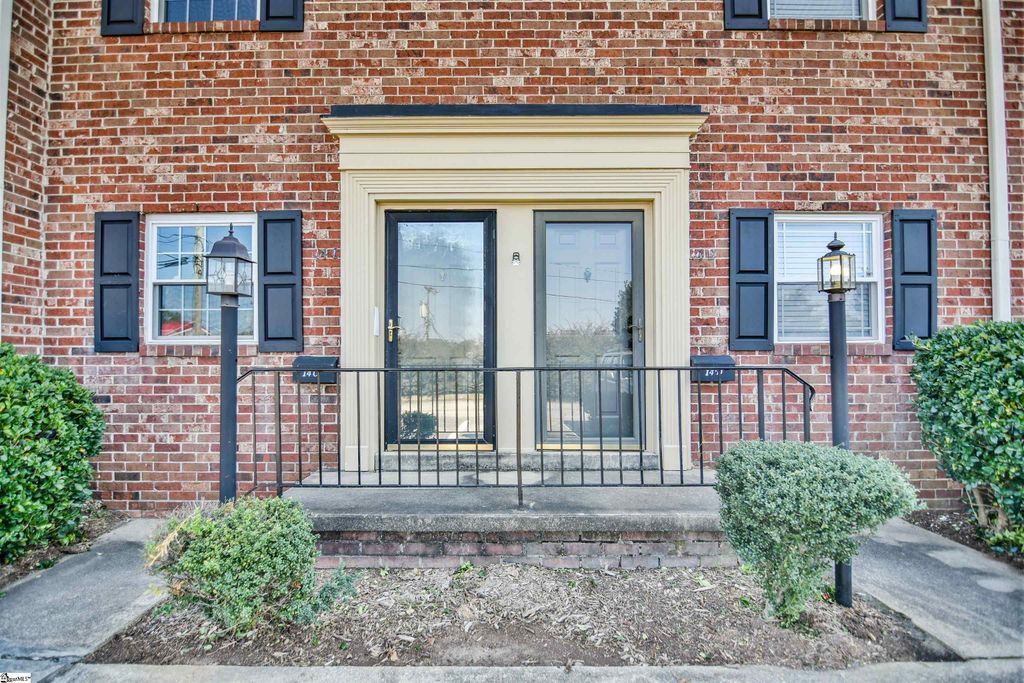 2530 E North Street, Greenville, SC 29615