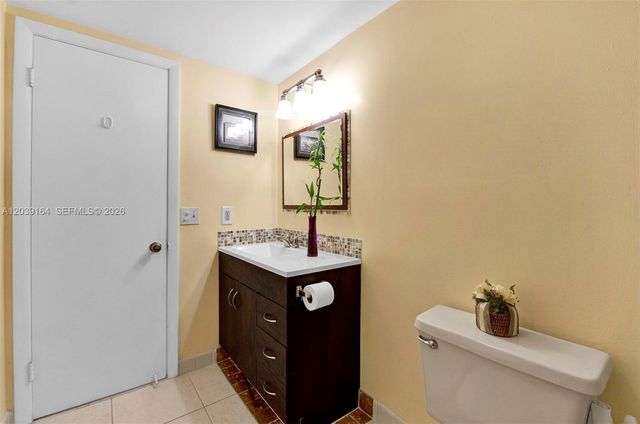 431 SE 3rd Street 402, Dania Beach, FL 33004