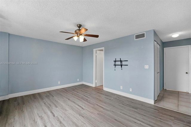 431 SE 3rd Street 402, Dania Beach, FL 33004